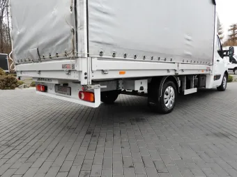 Renault Master skrzynia plandeka 8 palet 165KM 593824 - radio