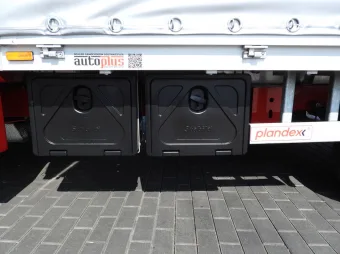 Renault Master skrzynia plandeka 8 palet 165KM 754052 - radio