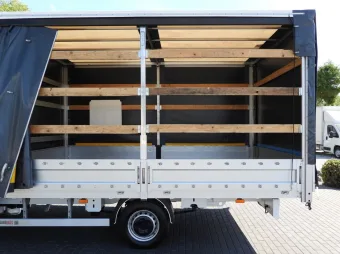 Renault Master skrzynia plandeka 10 palet 165KM 799350 - radio