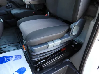 Renault Master skrzynia plandeka 10 palet 165KM 799350 - radio