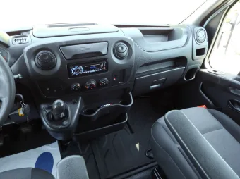 Renault Master skrzynia plandeka 8 palet 170KM 893694 - radio