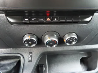 Renault Master skrzynia plandeka 10 palet 165KM 104473 - schowki