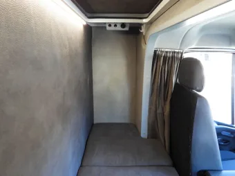 Renault Master skrzynia plandeka 10 palet 165KM 224009 - schowki