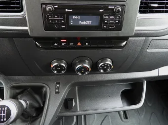 Renault Master skrzynia plandeka 9 palet 165KM 363881 - schowki