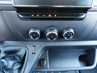 Renault Master skrzynia plandeka 10 palet 165KM 560534 - schowki