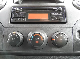 Renault Master skrzynia plandeka 8 palet 170KM 613631 - schowki