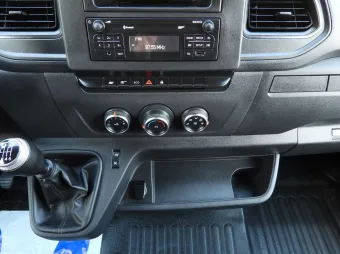 Renault Master skrzynia plandeka 8 palet 165KM 754052 - schowki
