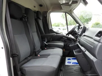 Renault Master skrzynia plandeka 10 palet 165KM 940813 - schowki