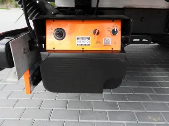 Renault Master skrzynia plandeka 9 palet 165KM 363881 - siedzenia