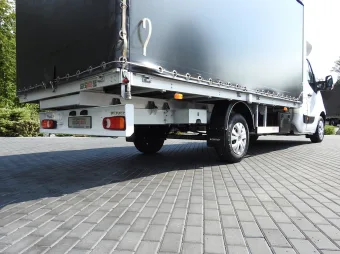Renault Master skrzynia plandeka 8 palet 170KM 613631 - siedzenia