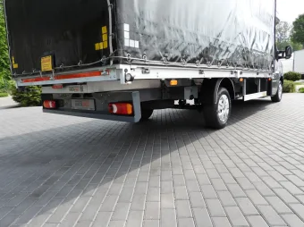 Renault Master skrzynia plandeka 10 palet 165KM 755733 - siedzenia