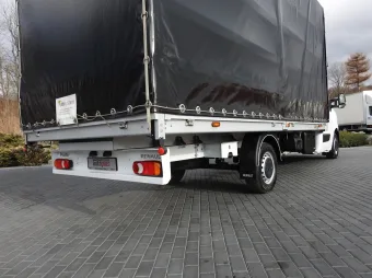 Renault Master skrzynia plandeka 10 palet 165KM 993955 - siedzenia