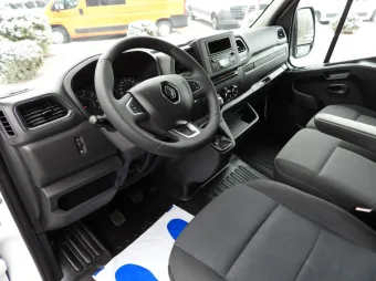 Renault Master skrzynia plandeka 10 palet 165KM 014916 - srodek