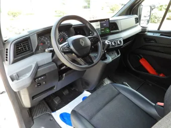 Renault Master skrzynia plandeka 10 palet 170KM 081555 - srodek