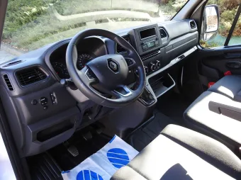 Renault Master skrzynia plandeka 10 palet 165KM 088722 - srodek