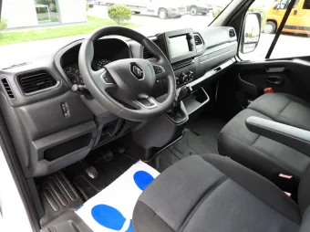 Renault Master skrzynia plandeka 10 palet 165KM 128523 - srodek