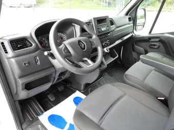 Renault Master skrzynia plandeka 9 palet 165KM 363881 - srodek