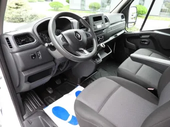 Renault Master skrzynia plandeka 10 palet 165KM 546804 - srodek
