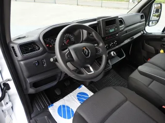 Renault Master skrzynia plandeka 10 palet 165KM 549550 - srodek