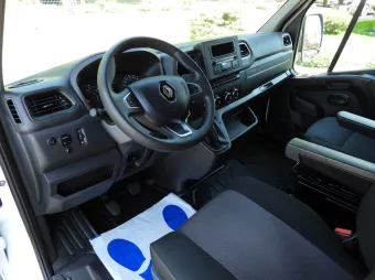 Renault Master skrzynia plandeka 10 palet 165KM 799350 - srodek