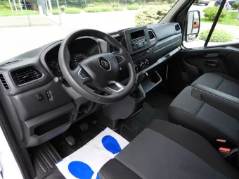 Renault Master skrzynia plandeka 10 palet 165KM 940813 - srodek