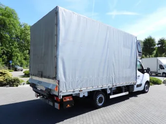 Renault Master skrzynia plandeka 9 palet 165KM 941311 - tyl