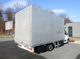 Renault Master skrzynia plandeka 10 palet 165KM 045764 - tyl zabudowy
