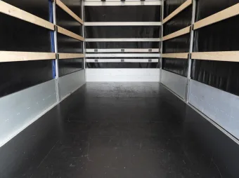 Renault Master skrzynia plandeka 9 palet 165KM 363881 - tyl zabudowy