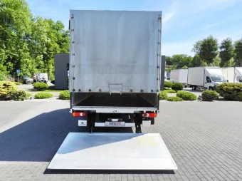 Renault Master skrzynia plandeka 9 palet 165KM 941311 - tyl zabudowy