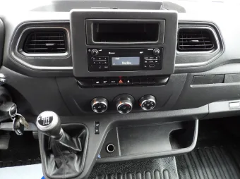 Renault Master skrzynia plandeka 10 palet 165KM 014916 - wnetrze