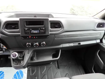 Renault Master skrzynia plandeka 10 palet 165KM 027648 - wnetrze