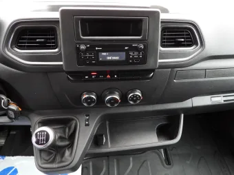 Renault Master skrzynia plandeka 10 palet 165KM 027648 - wnetrze