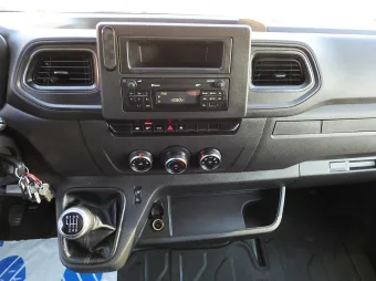 Renault Master skrzynia plandeka 10 palet 165KM 045764 - wnetrze