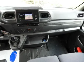 Renault Master skrzynia plandeka 10 palet 165KM 071422 - wnetrze