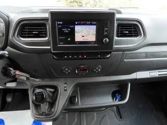 Renault Master skrzynia plandeka 10 palet 165KM 071422 - wnetrze