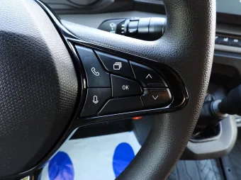 Renault Master skrzynia plandeka 10 palet 170KM 081555 - wnetrze
