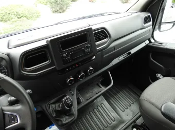 Renault Master skrzynia plandeka 10 palet 165KM 106876 - wnetrze