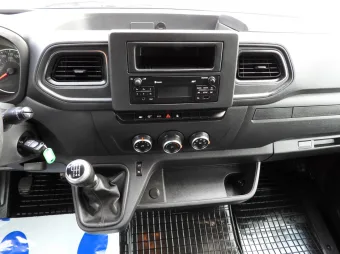 Renault Master skrzynia plandeka 10 palet 165KM 332440 - wnetrze