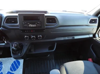 Renault Master skrzynia plandeka 10 palet 165KM 414028 - wnetrze