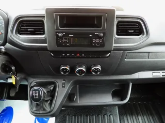 Renault Master skrzynia plandeka 8 palet 165KM 414173 - wnetrze