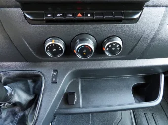 Renault Master skrzynia plandeka 10 palet 165KM 540793 - wnetrze