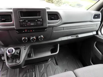 Renault Master skrzynia plandeka 10 palet 165KM 546804 - wnetrze