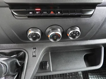 Renault Master skrzynia plandeka 10 palet 165KM 583427 - wnetrze