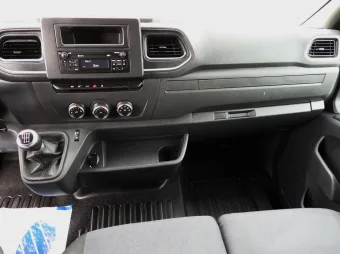 Renault Master skrzynia plandeka 10 palet 165KM 755185 - wnetrze