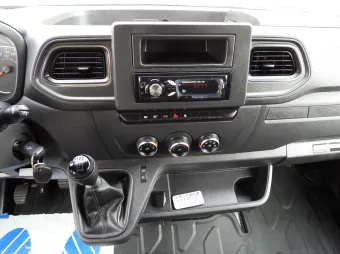 Renault Master skrzynia plandeka 10 palet 165KM 755733 - wnetrze