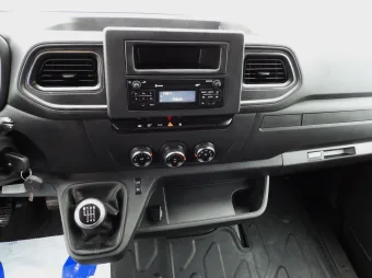 Renault Master skrzynia plandeka 10 palet 165KM 756960 - wnetrze