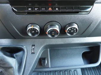 Renault Master skrzynia plandeka 10 palet 165KM 958825 - wnetrze