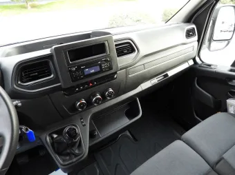Renault Master skrzynia plandeka 10 palet 165KM 980587 - wnetrze