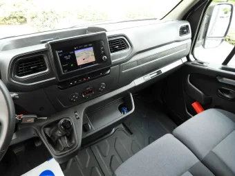Renault Master skrzynia plandeka 10 palet 165KM 071422 - wyposazenie