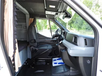 Renault Master skrzynia plandeka 10 palet 170KM 081555 - wyposazenie